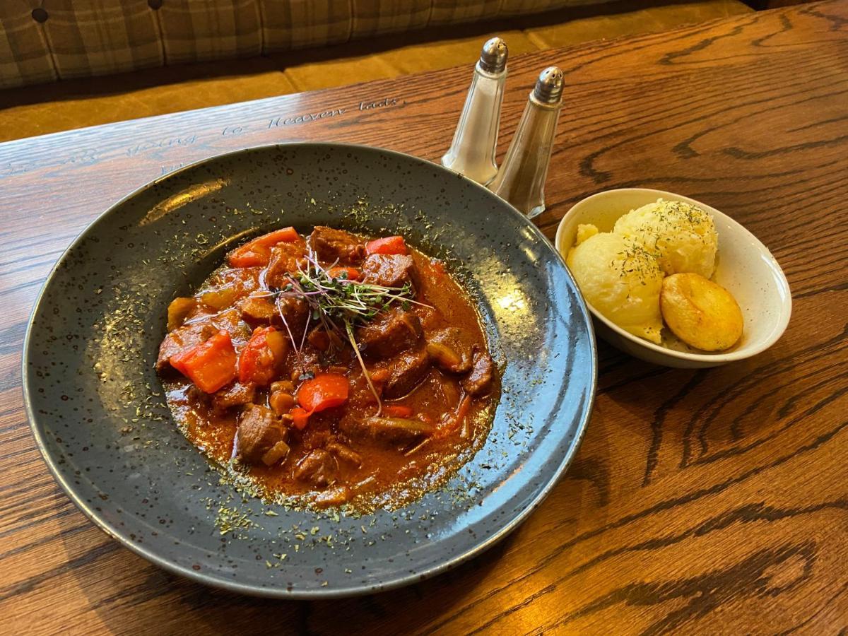 The Copper Still Bar Restaurant & Boutique Rooms Dromod المظهر الخارجي الصورة
