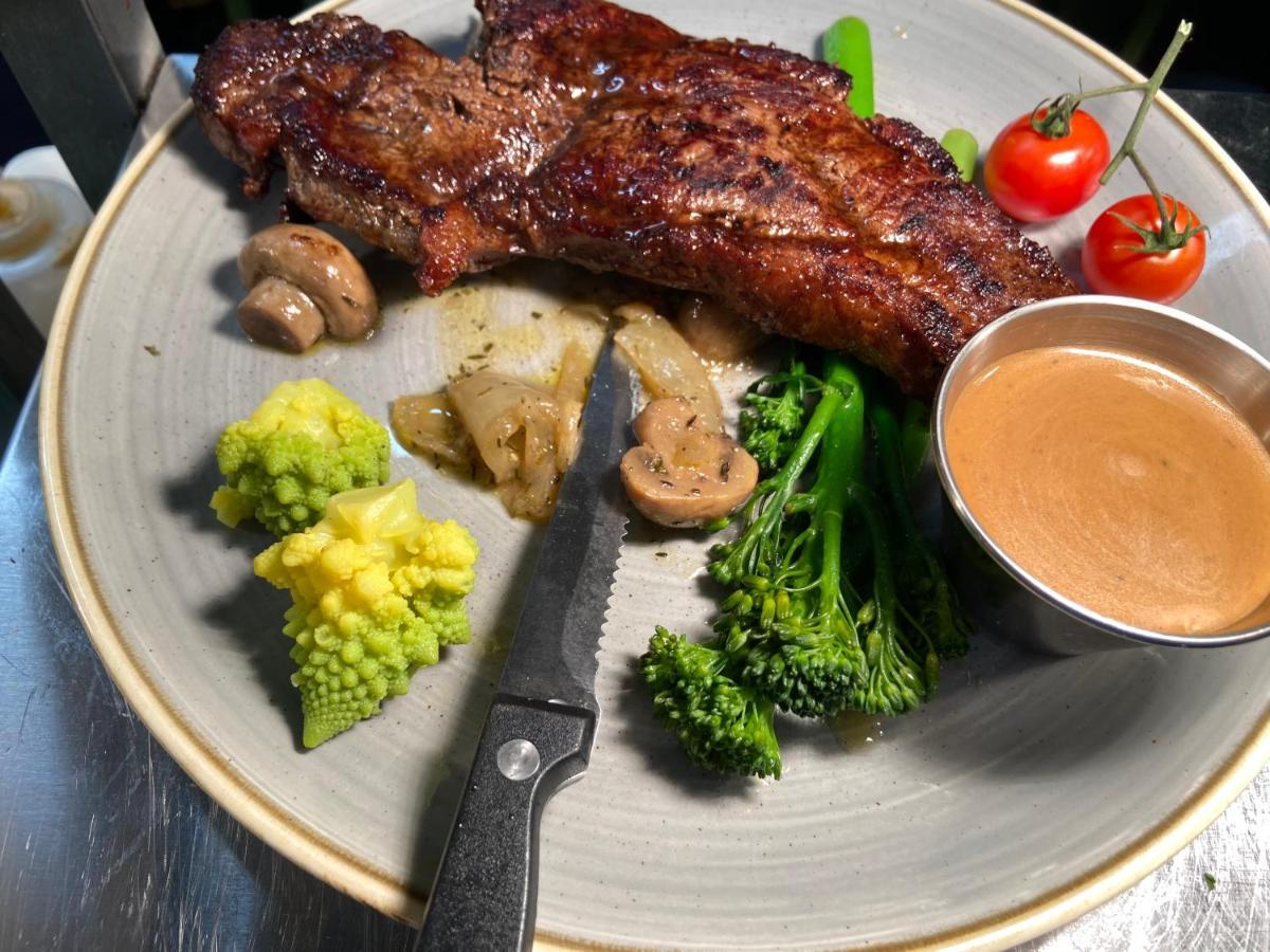 The Copper Still Bar Restaurant & Boutique Rooms Dromod المظهر الخارجي الصورة