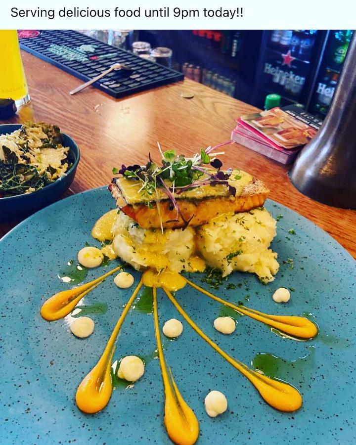 The Copper Still Bar Restaurant & Boutique Rooms Dromod المظهر الخارجي الصورة